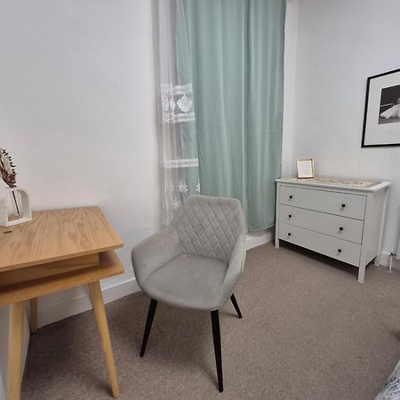 Stylish And Bright Flat In London N8 Turnpike Lane - Piccadilly Line Apartment Exterior foto
