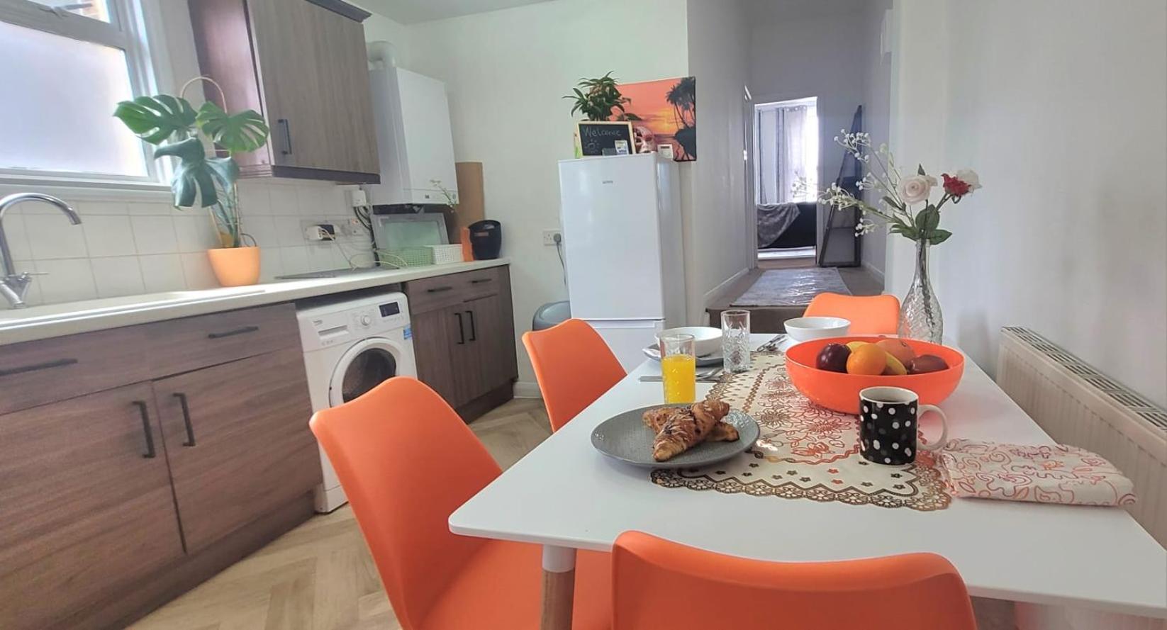 Stylish And Bright Flat In London N8 Turnpike Lane - Piccadilly Line Apartment Exterior foto